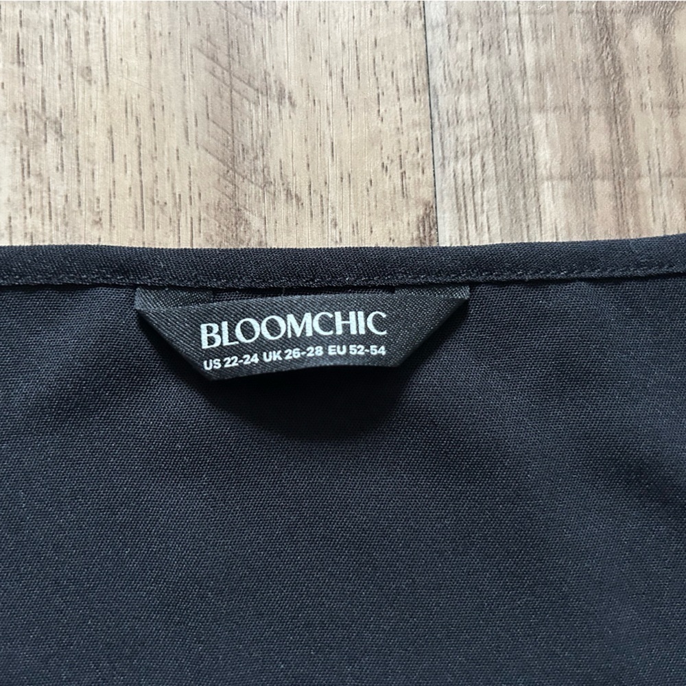 BloomChic Black Dress with White Embroidery boho bohemian summer flowy flutter - Picture 2 of 9